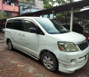 Toyota Voxy 2002 White