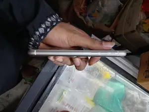 Apple iPhone 11 64 GB হোয়াইট