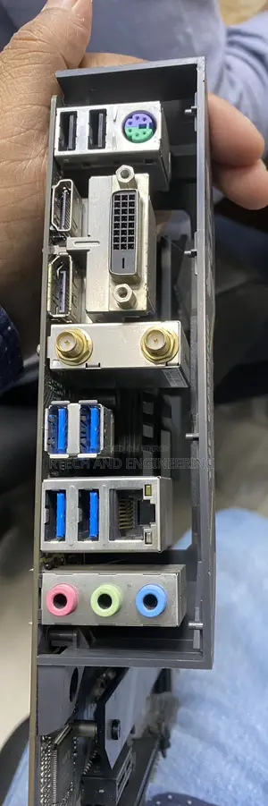 Model: Asus Tuf Gaming B460m-Plus Wi-Fi