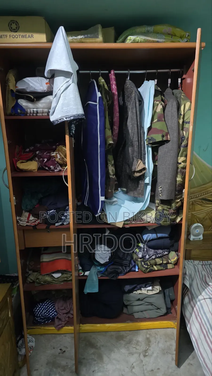 খাট। আলমারি। ওয়ারড্রব। ফিলটা। জুতার রেক