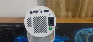 Hy-300 প্রজেক্টর