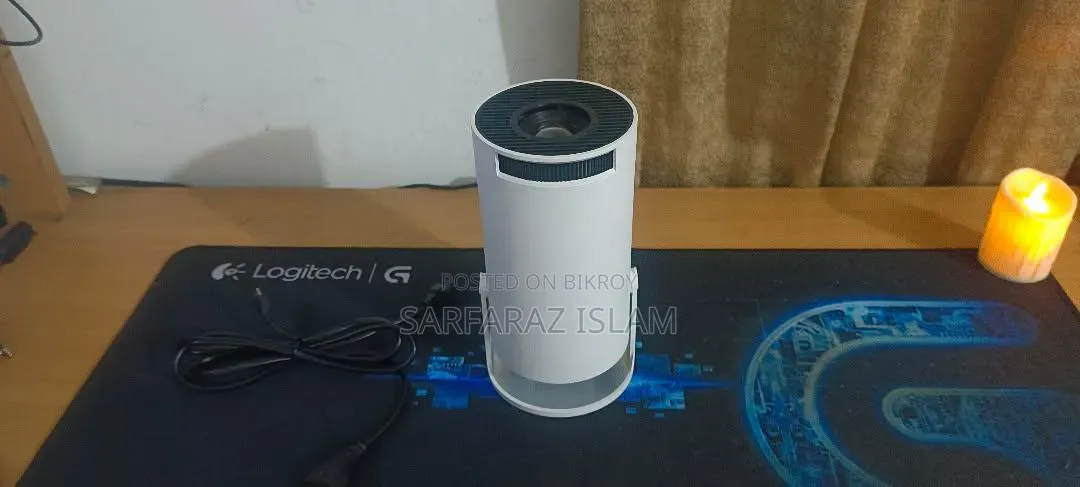 Hy-300 প্রজেক্টর