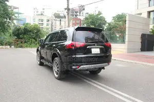 Mitsubishi Pajero Sport 2013 Black
