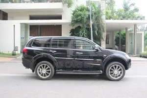 Mitsubishi Pajero Sport 2013 Black