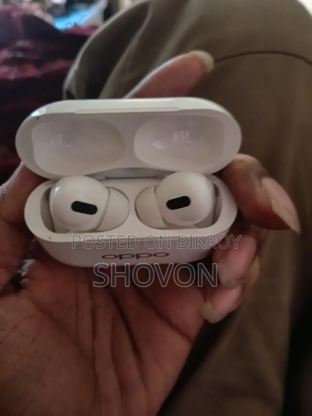 Airbuds Pro