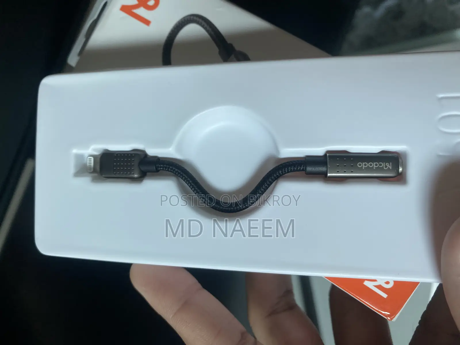 McDodo Lightning to 3.5mm Audio Adapter for iPhone With Mic