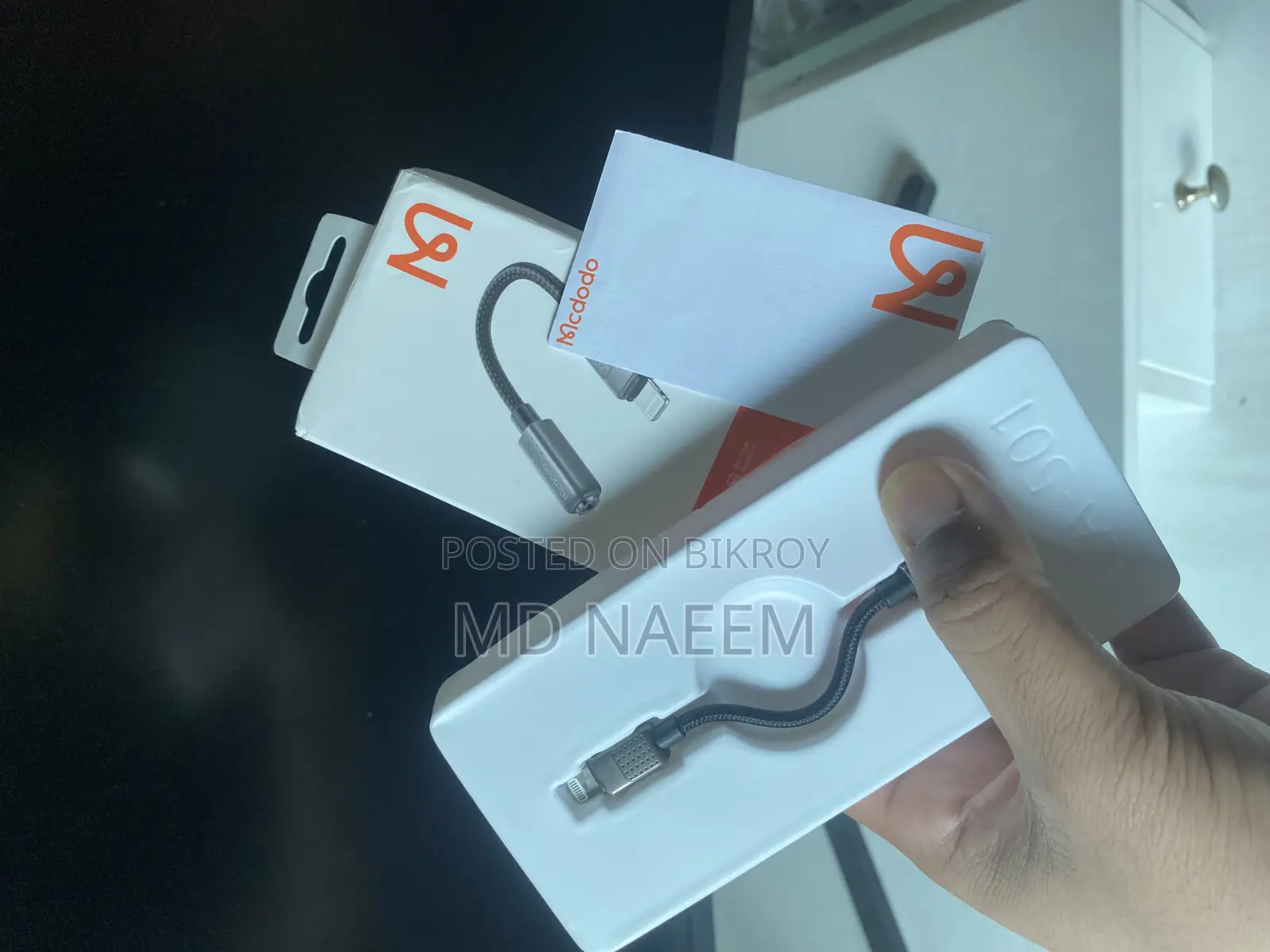 McDodo Lightning to 3.5mm Audio Adapter for iPhone With Mic