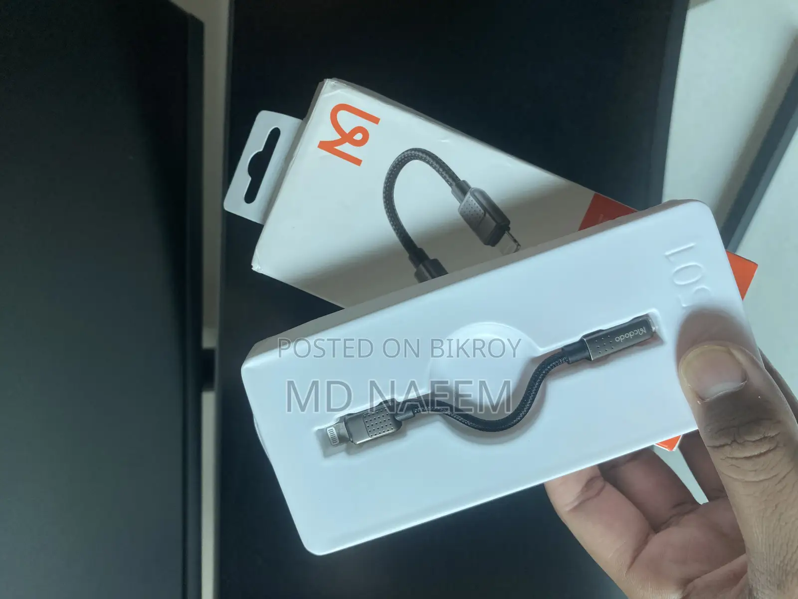 McDodo Lightning to 3.5mm Audio Adapter for iPhone With Mic