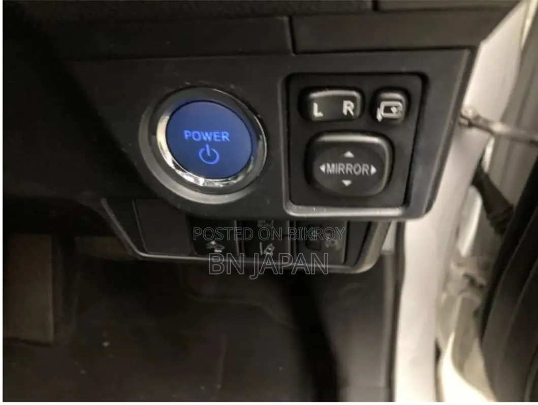 Toyota Corolla Fielder 2020 White