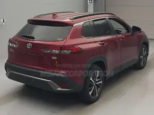 Toyota Corolla Cross 1.8 Hybrid AWD 2021 Maroon
