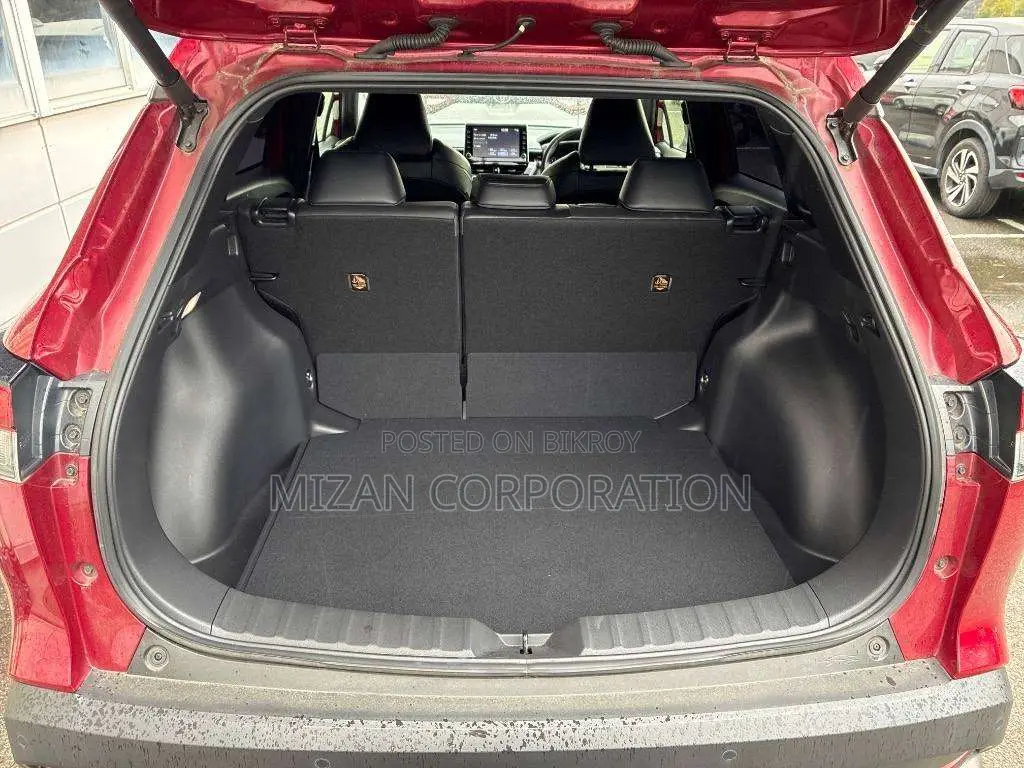 Toyota Corolla Cross 1.8 Hybrid AWD 2021 Maroon