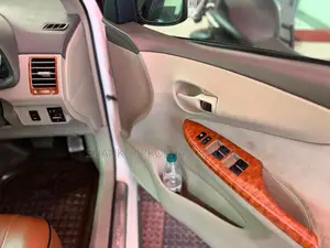 Toyota Axio 2010 Pearl