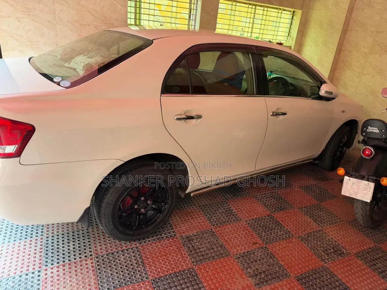Toyota Axio 2010 Pearl