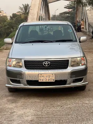 Toyota Succeed 2011 Silver