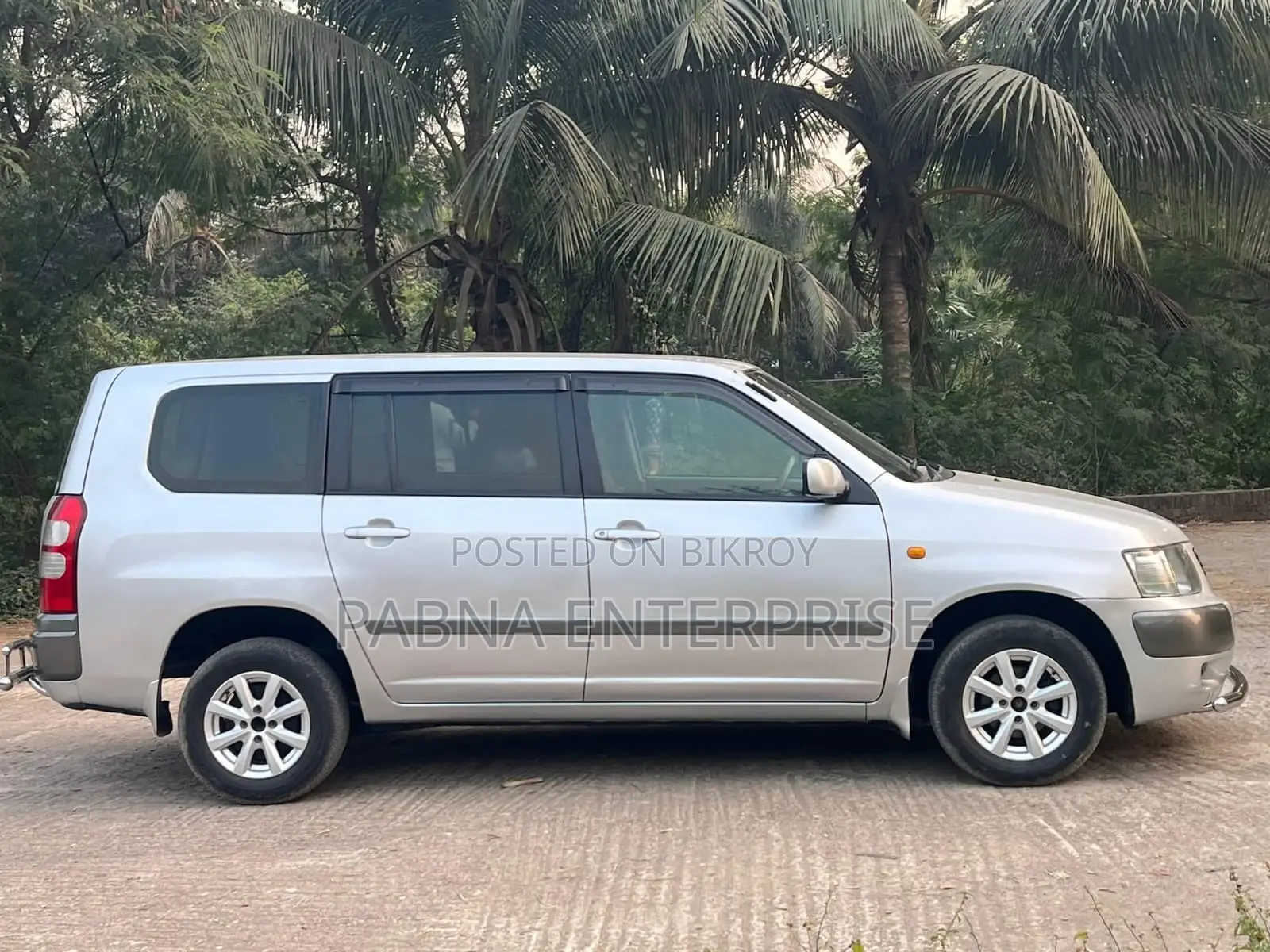 Toyota Succeed 2011 Silver