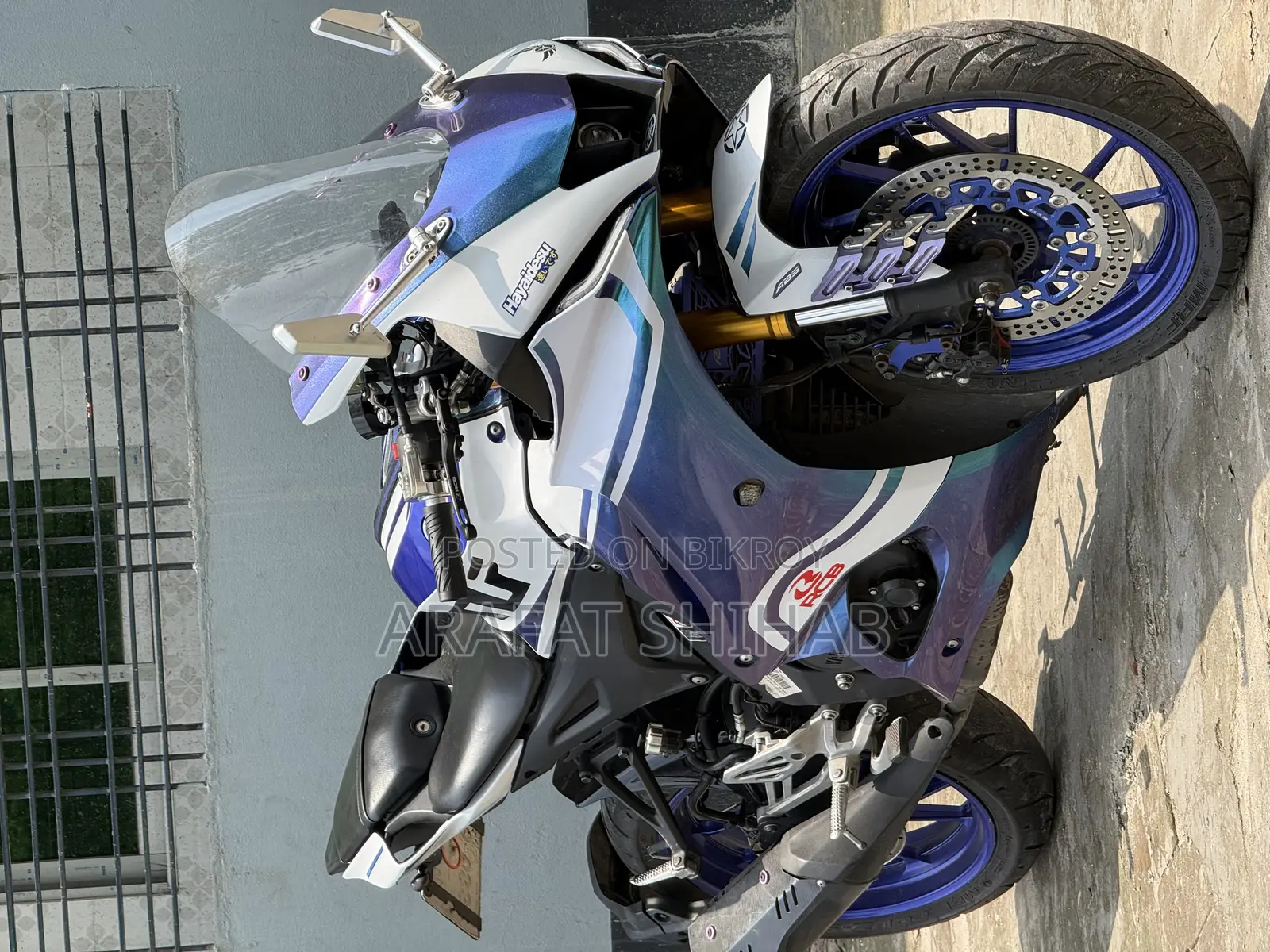 Yamaha R1 2022 Blue