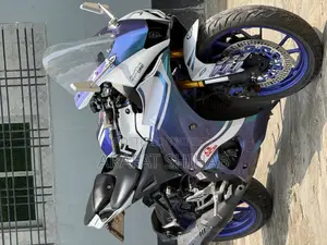 Yamaha R1 2022 Blue