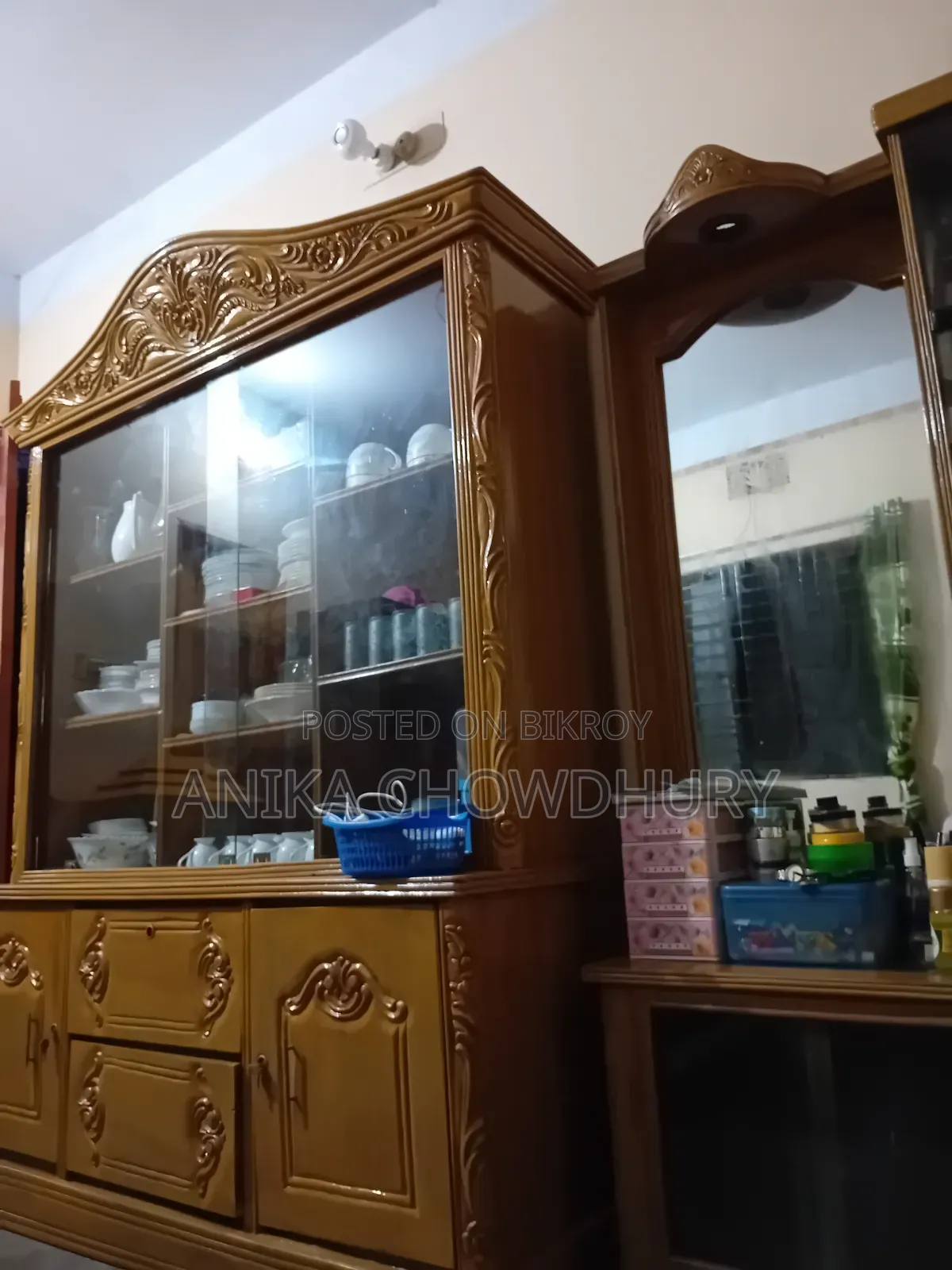 I want to sell a showcase and a dressing table, made of teak wood.