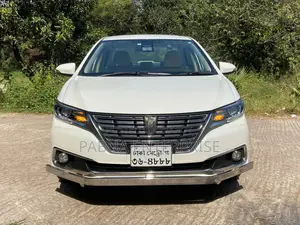 Toyota Premio 2018 Pearl