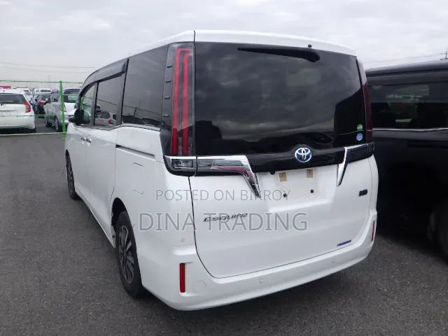 Toyota Esquire 2.0 AWD (7 Seater) 2020 Pearl
