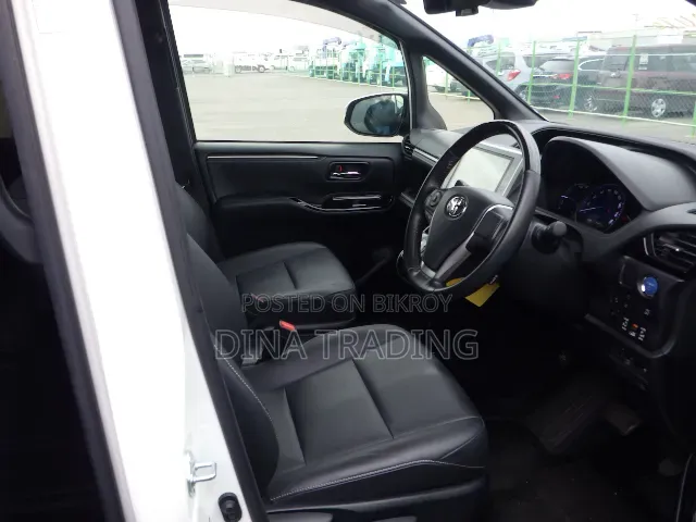 Toyota Esquire 2.0 AWD (7 Seater) 2020 Pearl