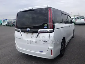 Toyota Esquire 2.0 AWD (7 Seater) 2020 Pearl
