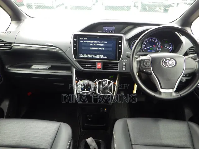 Toyota Esquire 2.0 AWD (7 Seater) 2020 Pearl