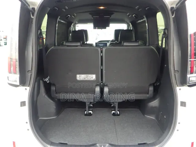 Toyota Esquire 2.0 AWD (7 Seater) 2020 Pearl
