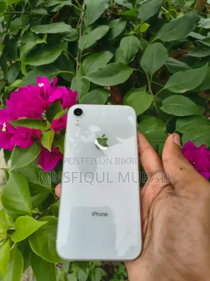 Apple iPhone XR 64 GB White