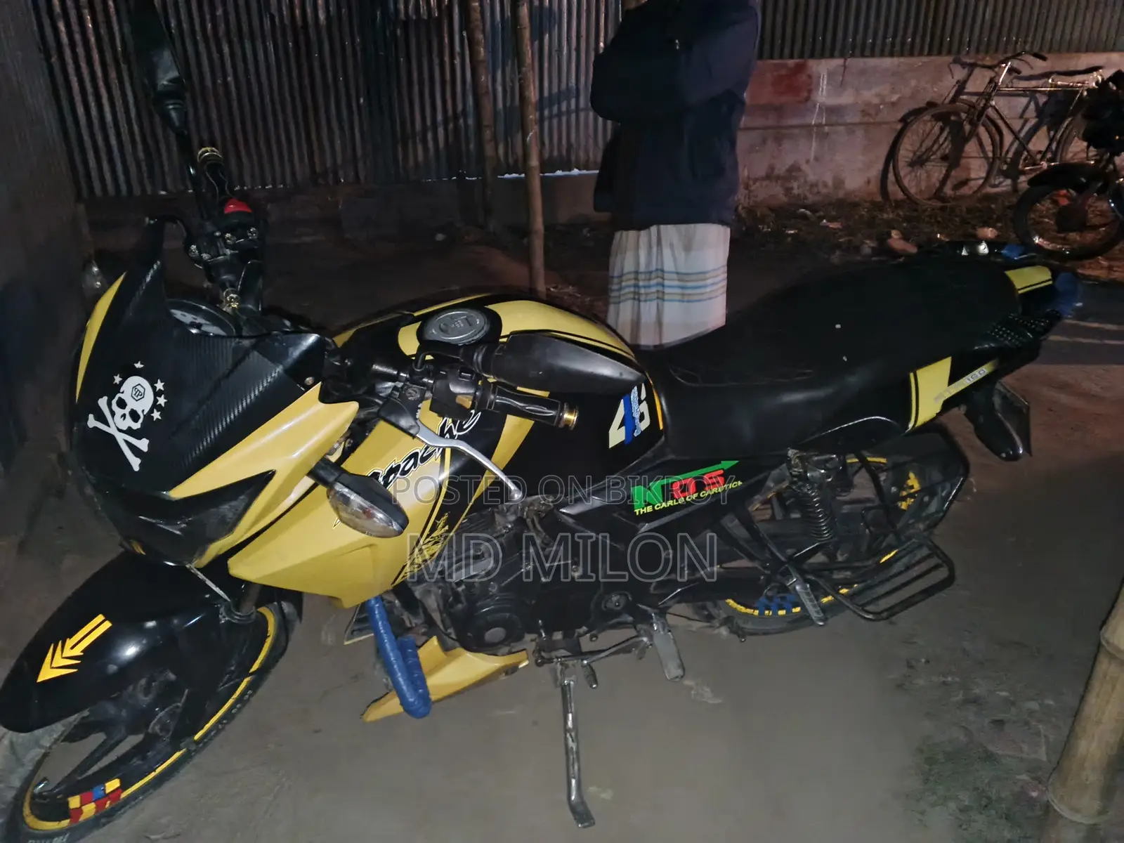 TVS Apache RTR 160 2V 2026 Yellow