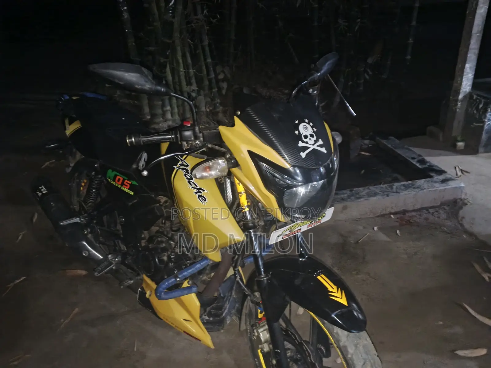 TVS Apache RTR 160 2V 2026 Yellow