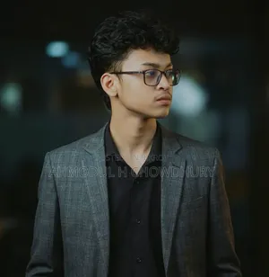 আমি একজন অভিজ্ঞ ম্যানেজমেন্ট প্রফেশনাল