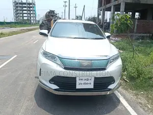 Toyota Harrier Hybrid Premium 2018 Pearl