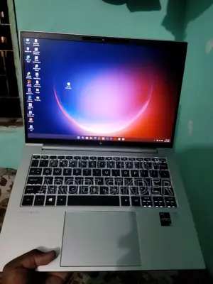 Laptop HP EliteBook 840 G10 16GB Intel Core I7 SSD 512GB