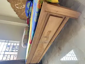 Shegun Wood Bed