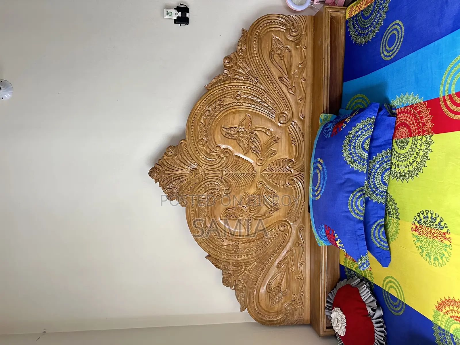 Shegun Wood Bed
