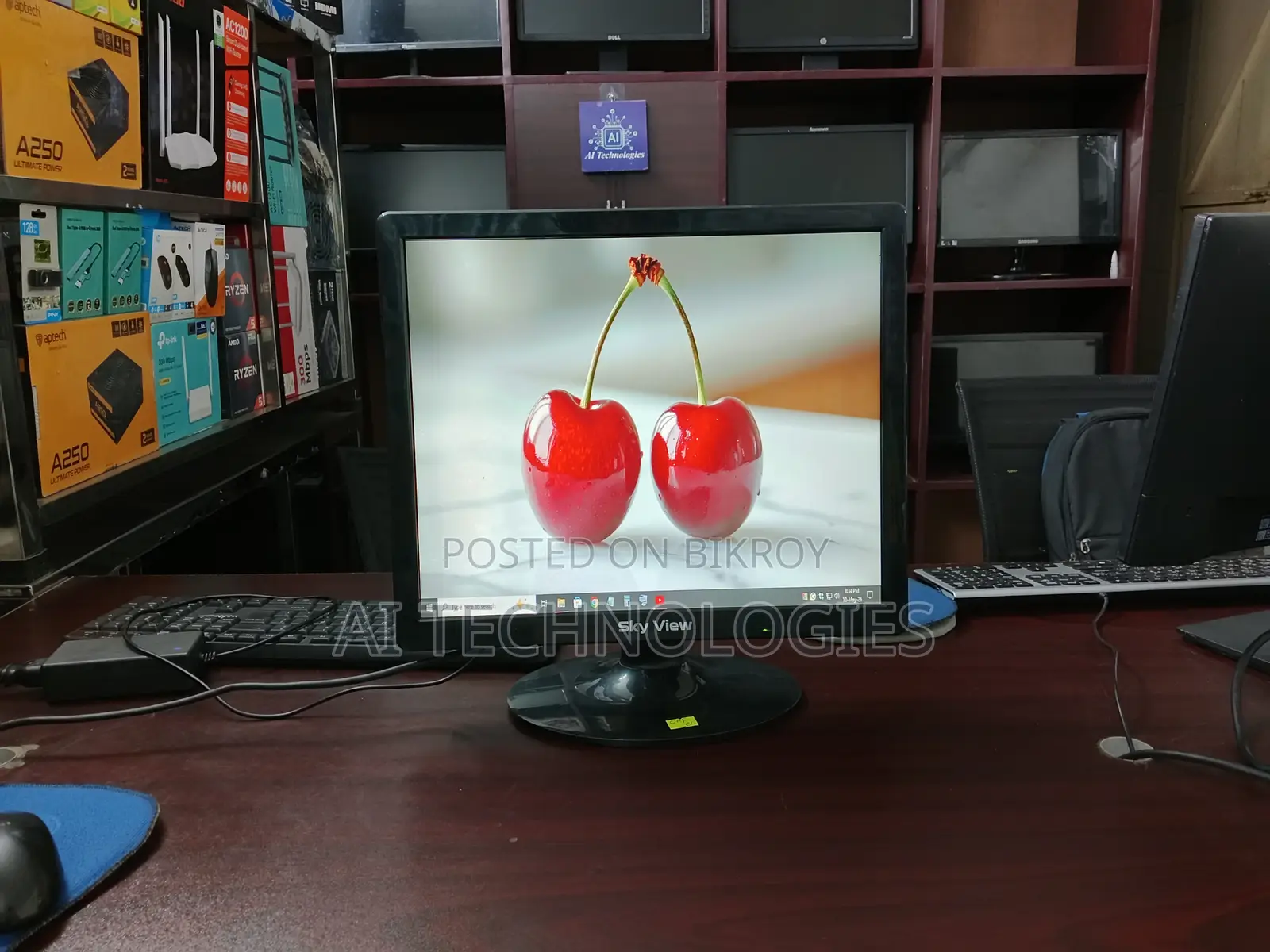 Sky View 17inch Sqaure Led Hd Full Fresh Montior
