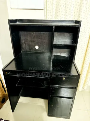স্টাডি এবং কম্পিউটার টেবিল