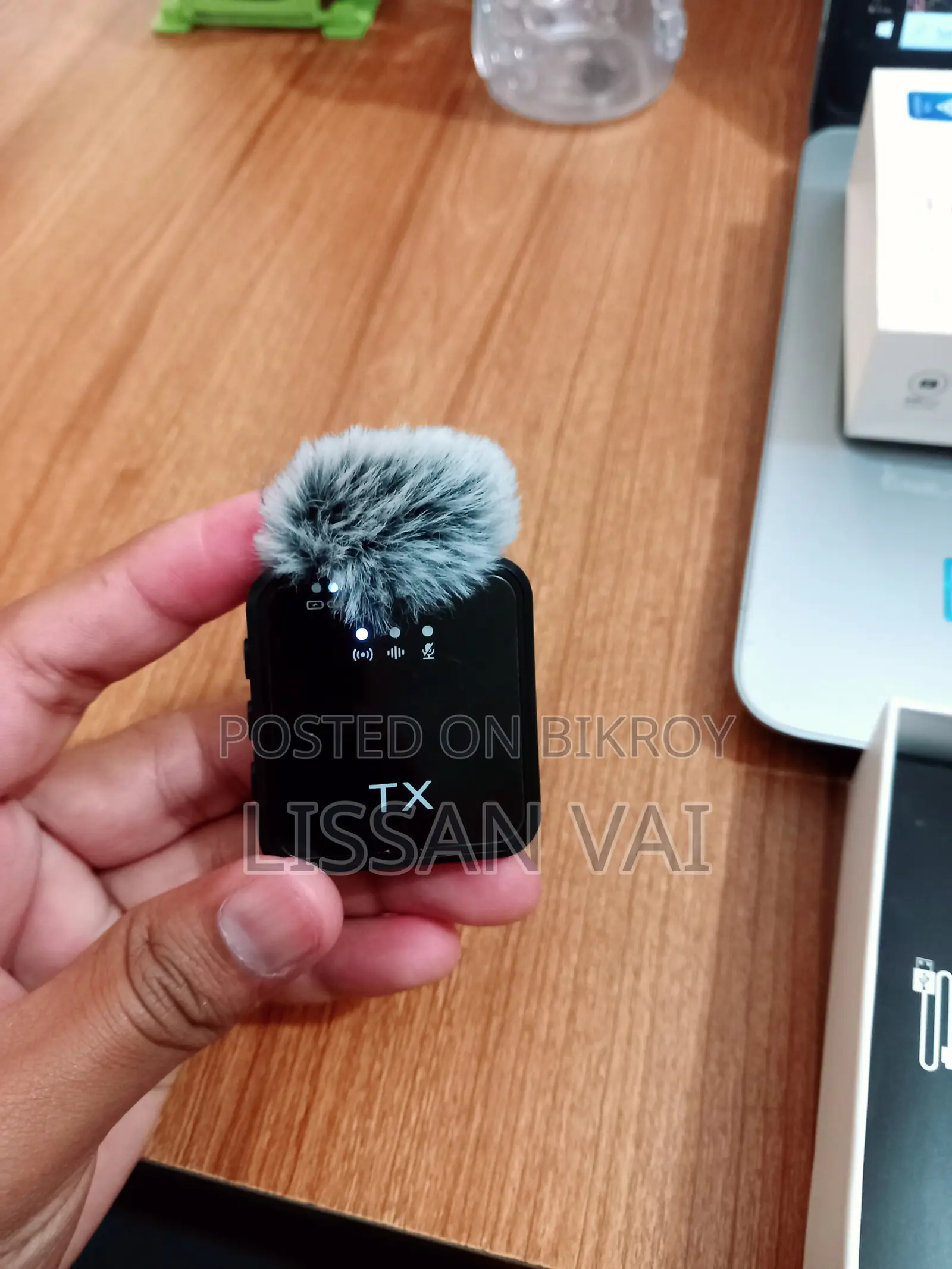 Selling F11-2 Wireless Microphone.