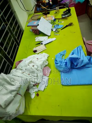 গার্মেন্ট কাটিং টেবিল