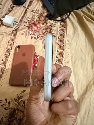 Apple iPhone XR 64 GB White