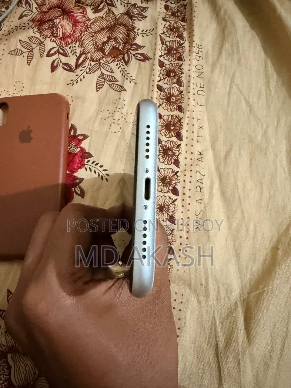 Apple iPhone XR 64 GB White