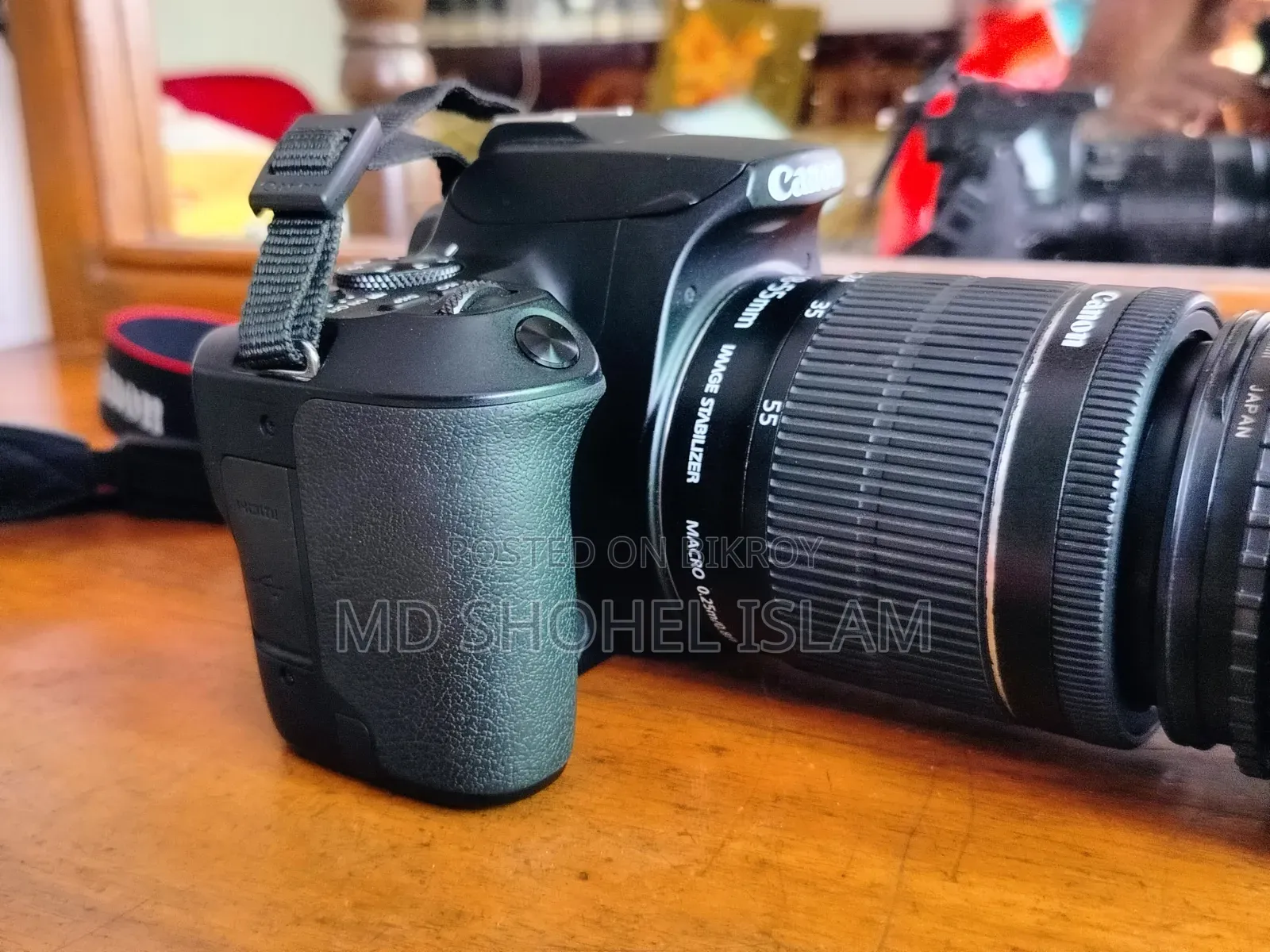 Canon Eos 250d DSLR Camera With 85mm F/1.8 Usm Ultrasonic Lens