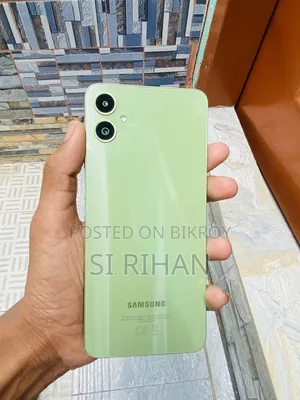 Samsung Galaxy A05 128 GB Green
