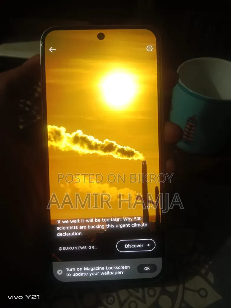 নতুন টেকনো স্পার্ক ৪০ প্রো ১২৮ জিবি সিলভার