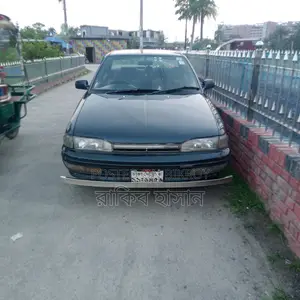 Toyota Carina 1.5 FWD Sedan 1992