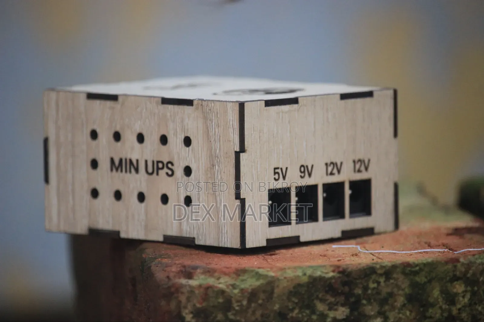 Router Mini UPS