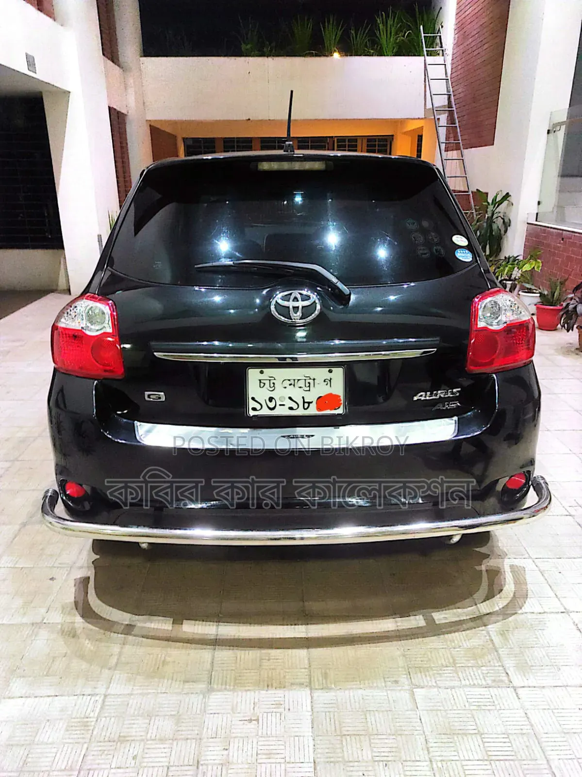 Toyota Auris 2011 Black