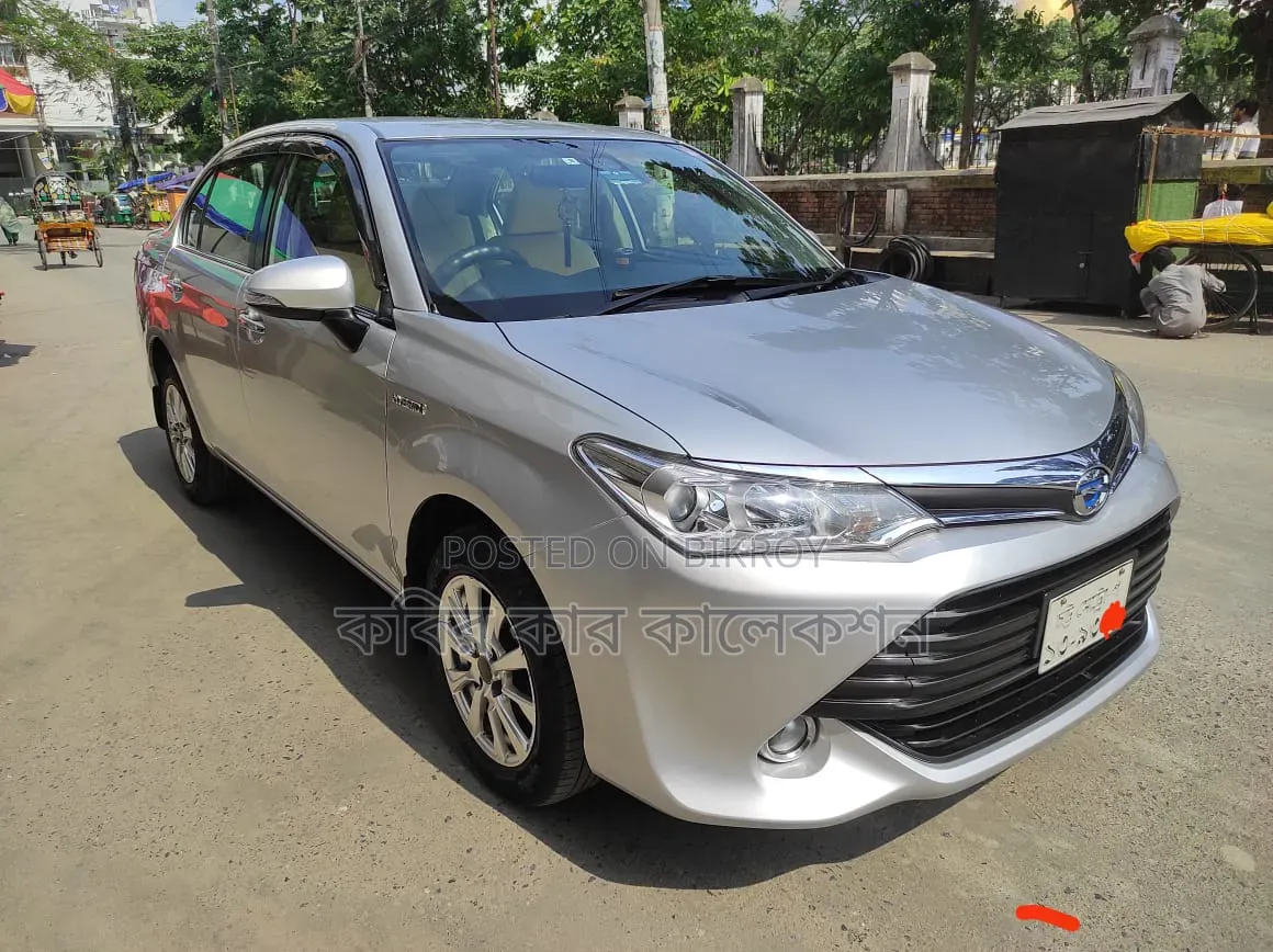 Toyota Axio 1.5 Hybrid 2WD 2015 Pearl