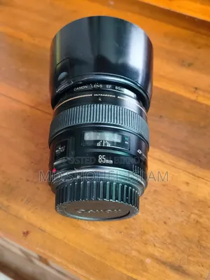 Canon EF 85mm f/1.8 USM Ultrasonic Lens (Excluding Canon EF 40mm Lens)